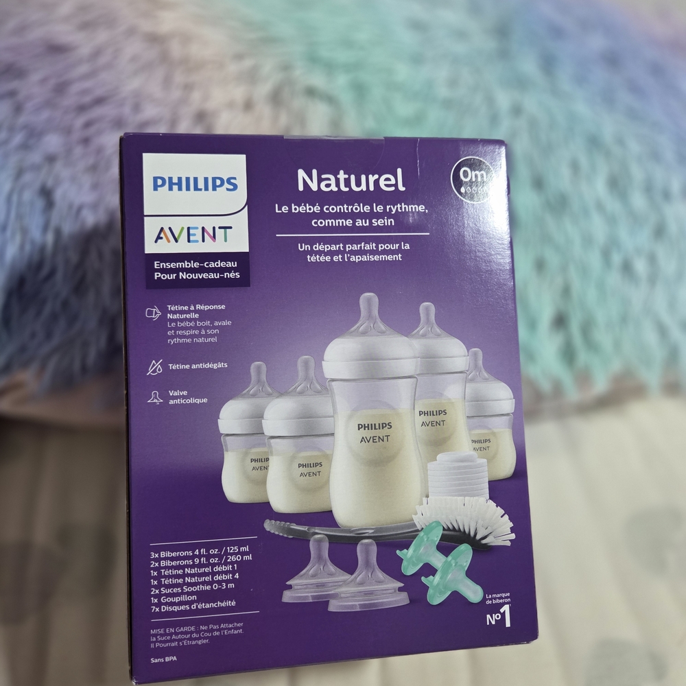 Philips Avent Natural Baby Bottle Set - Purple and White